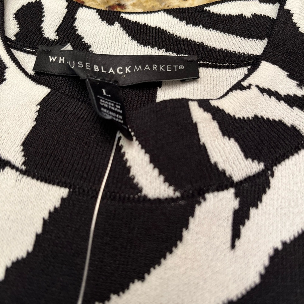 White House Black Market Fitted Black and White Halter Top Animal Print Sz Large - Picture 7 of 7